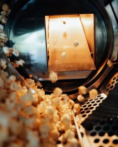 Our bio grains and our innovative and subtitle flavours will make your snacks something to remember Machines à pop-corn professionnelle
